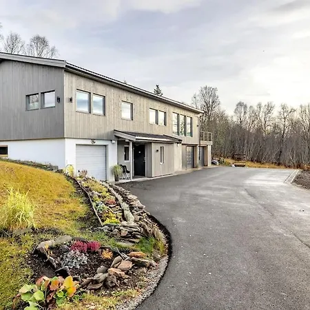 Modern Easy-living In Neighborhood
