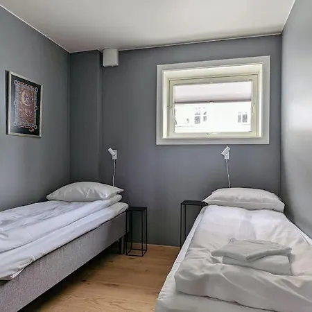 Modern Easy-living In Neighborhood Tromso