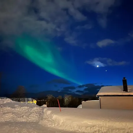 Modern Easy-living In Neighborhood Tromso