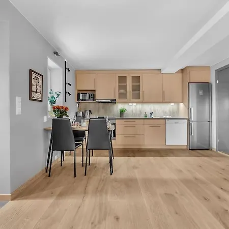 아파트 Modern Easy-living In Neighborhood 트롬쇠